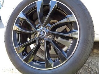 škoda karoq 4x4 r18 nová alu kola 5x112 černá