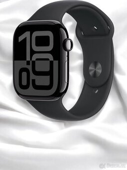 Apple Watch Series 10 42 mm GPS klavírně Černý hliník