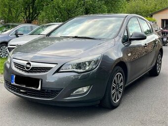 Opel astra J 1.4i 103kW/140PS Xenon naj 168xxxkm