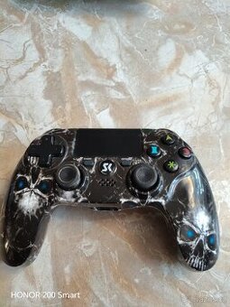 Ovladač PS4 - 1