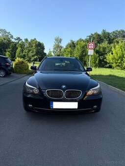 BMW 530xd Touring LCI – 3.0D, xDrive, panorama, STK 04/2027