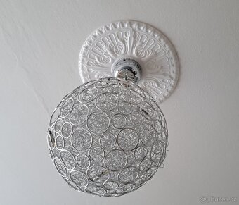 Designový lustr / stříbrná koule / průměr 38cm + lampička 2x