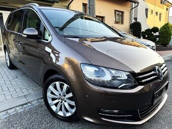 VOLKSWAGEN SHARAN 2.0TDI BIXENONY,PANORAMA,KAMERA,KŮŽE,TAŽNÉ