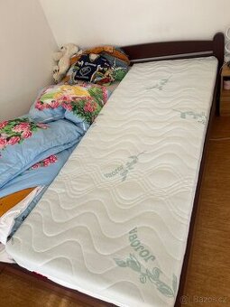 Postel šířka 160 cm, včetně matraci a roštu