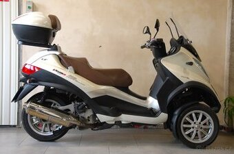 Piaggio MP3 500 LT - původ ČR, ŘP skupiny B, 2.majitel