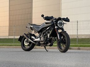 Husqvarna Svartpilen 125 2023 11 kW A1 1. majitel