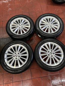 Originální sada disků Trinity na Kodiaq R18 + pneu