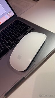 Apple Magic Mouse (model A1657)
