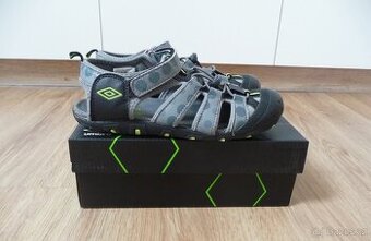 Chlapecké sandály Umbro Sedo vel. 33