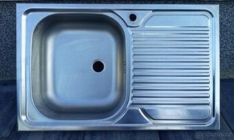 Nerezovy drez na skrinku