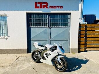 Yamaha YZF-R1, okruhovka možnost splátek a protiúčtu