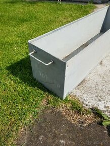 Úložné boxy, truhlíky