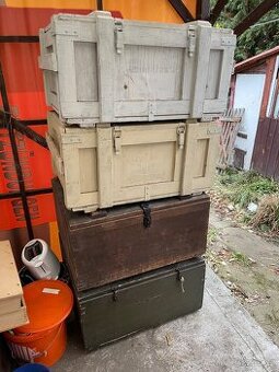 Dřevěná bedna, truhla, vojenská