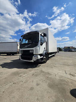 Skriňové Volvo FL6 r.v.2015 + hyd. čelo porucha motora