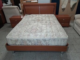 Manželská postel kompletni s 2 nočními stolky