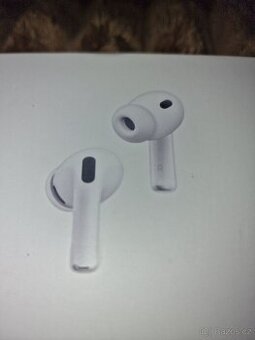 Nové Apple AirPods 3 pro 2025