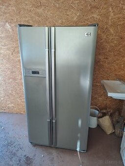 LG lednice s mrazákem