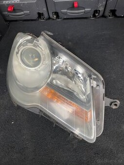 Pravý přední světlomet Touran 1T2 facelift