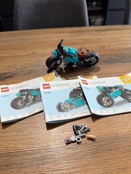 LEGO Creator 31135 Retro motorka