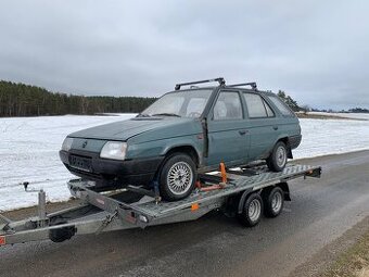 Škoda Forman na díly