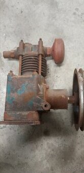 Zetor Super  vzduchový kompresor