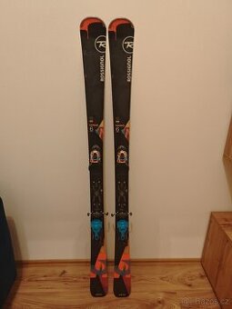 Rossignol Famous 6 s hůlkami