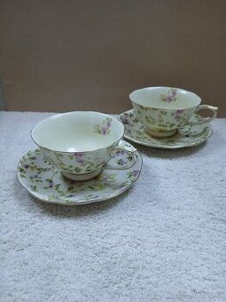 Přátelská sada hrnečků s květinovým motivem