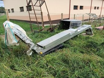 Nerezový pásový dopravník cca 6 m