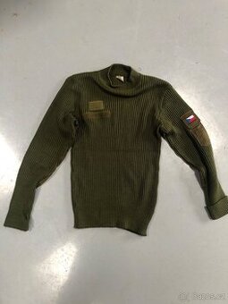 Svetr vojenský zelený