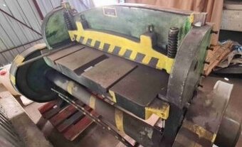 NT 100/4, rok 1959, zachovalé tabulové nůžky