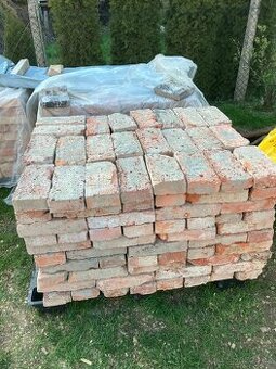 Stará pálená cihla (pálené cihly)