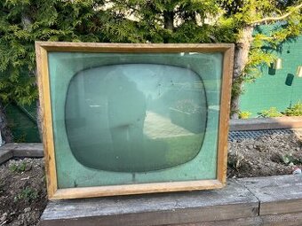 Stará televize Tesla