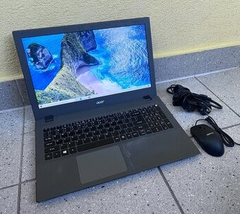 Acer Aspire E5 / i3 5005U / 8GB RAM / 256GB SSD / 15.6"