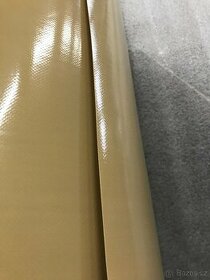 Béžová PVC plachtovina 650g/m2; šíře 2,05m