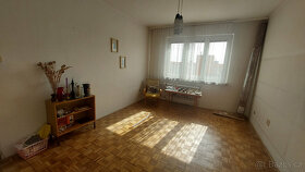 Prodej bytu 2+1 (50 m2) v opraveném domě v Praze 6