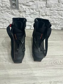 Juniorské zánovní skate běžkařské boty Rossignol X-8 vel. 41