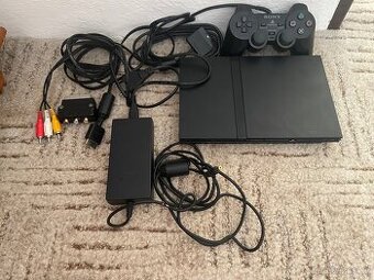 PS 2 slim s bohatým příslušenstvím