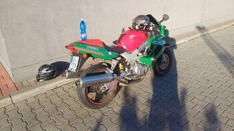 Honda vtr 1000 f dvě motorky