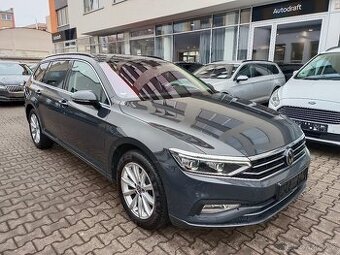 VW Passat Variant 2.0TDI 147kW 4x4 DSG Matrix Virtual ACC Qi