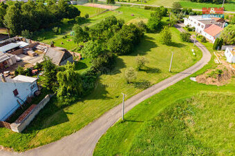 Prodej pozemku k bydlení, 936 m², Uhřice