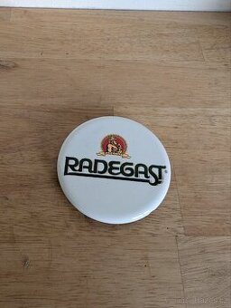 Výčepní plakety porcelánové Radegast Gambrinus, pípa kobra
