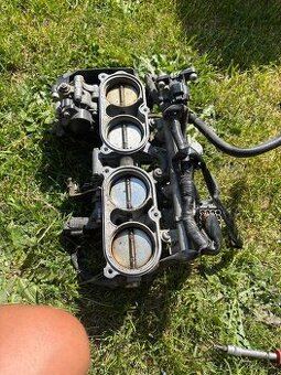 Kompletni vstrikovace na Yamaha Fz1N a Fz1 Fazer 06-