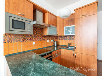 Pronájem bytu 2+kk, Lucemburská, Vinohrady, 23990 Kč/měs, 55