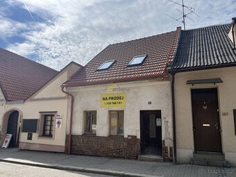 Prodej domu pro tři bytové jednotky, ul. Dlouhá, Kaplice