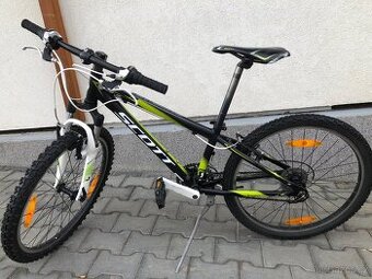 Kolo Scott. Junior 24 - 1