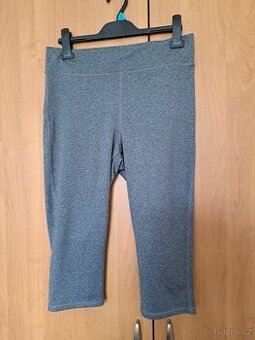 Sportovní capri LEGÍNY F&F 1x oblečené