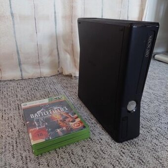 Xbox 360 + 2 hry
