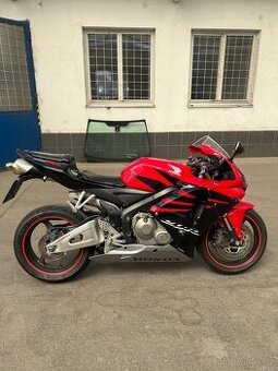 HONDA CBR 600 RR