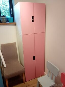 Skříň růžová IKEA
