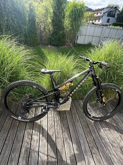 Commencal meta V5